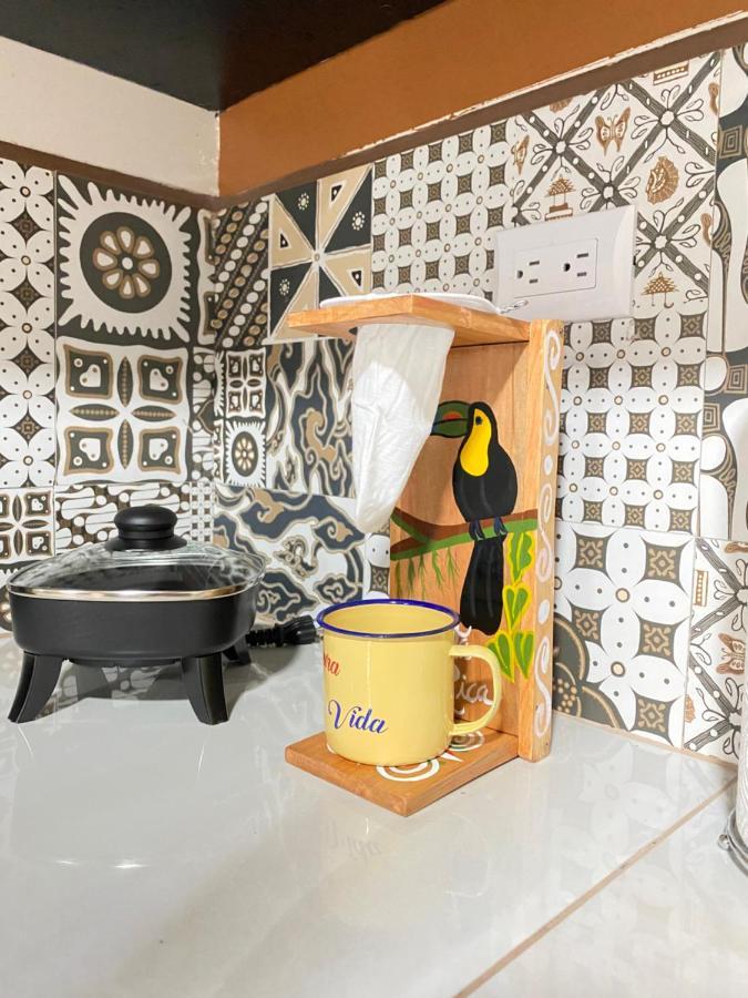 Pura Vida Apartment. 5 Min From Airport 알라후엘라 외부 사진
