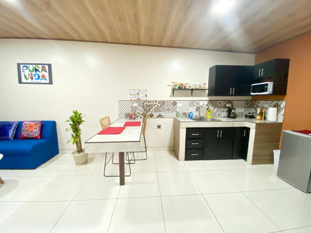 Pura Vida Apartment. 5 Min From Airport 알라후엘라 외부 사진