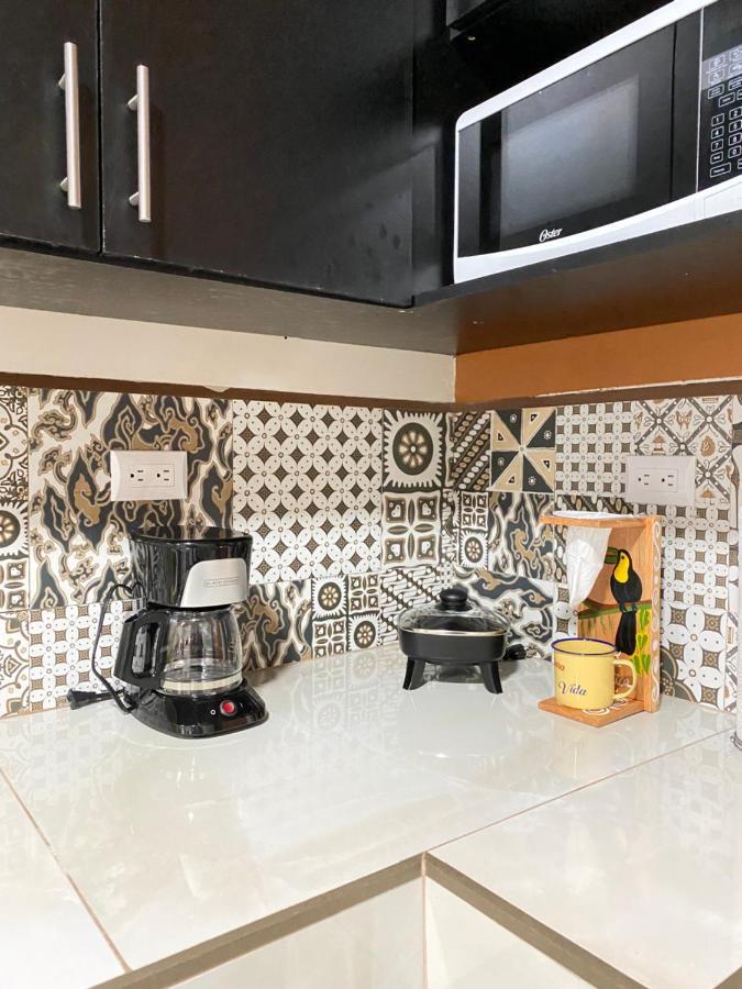 Pura Vida Apartment. 5 Min From Airport 알라후엘라 외부 사진