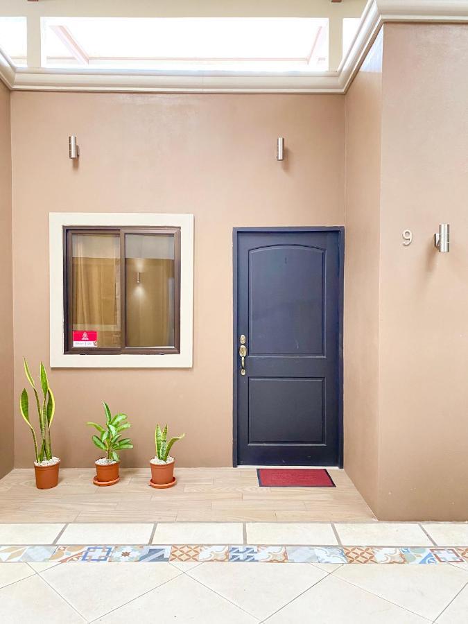 Pura Vida Apartment. 5 Min From Airport 알라후엘라 외부 사진