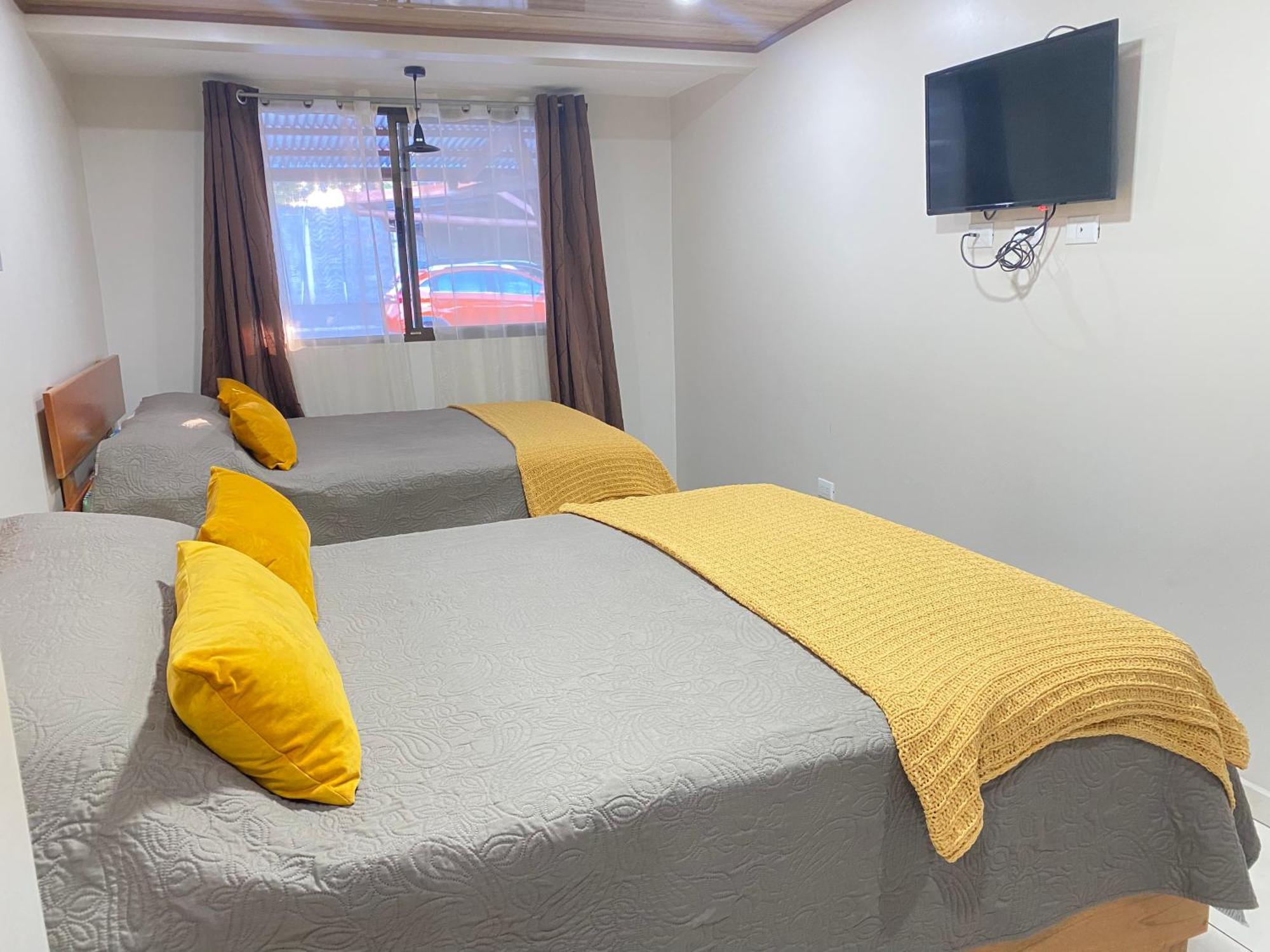 Pura Vida Apartment. 5 Min From Airport 알라후엘라 외부 사진