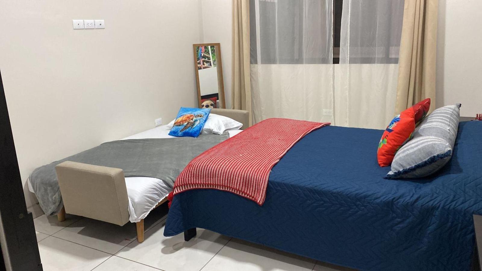 Pura Vida Apartment. 5 Min From Airport 알라후엘라 외부 사진